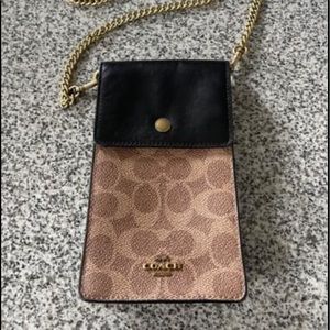NWOT Coach Colorblock Phone Crossbody Bag w/removable chain strap.